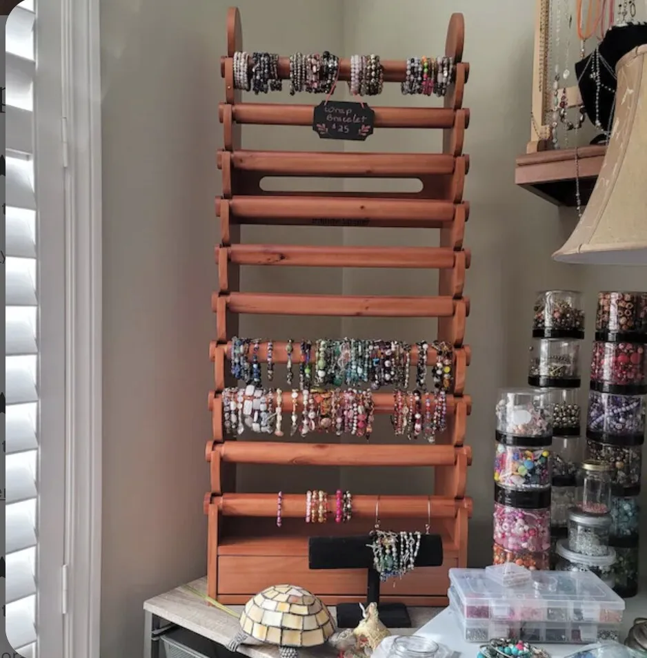 a customer’s own Giant bracelet display, in their space — view 10